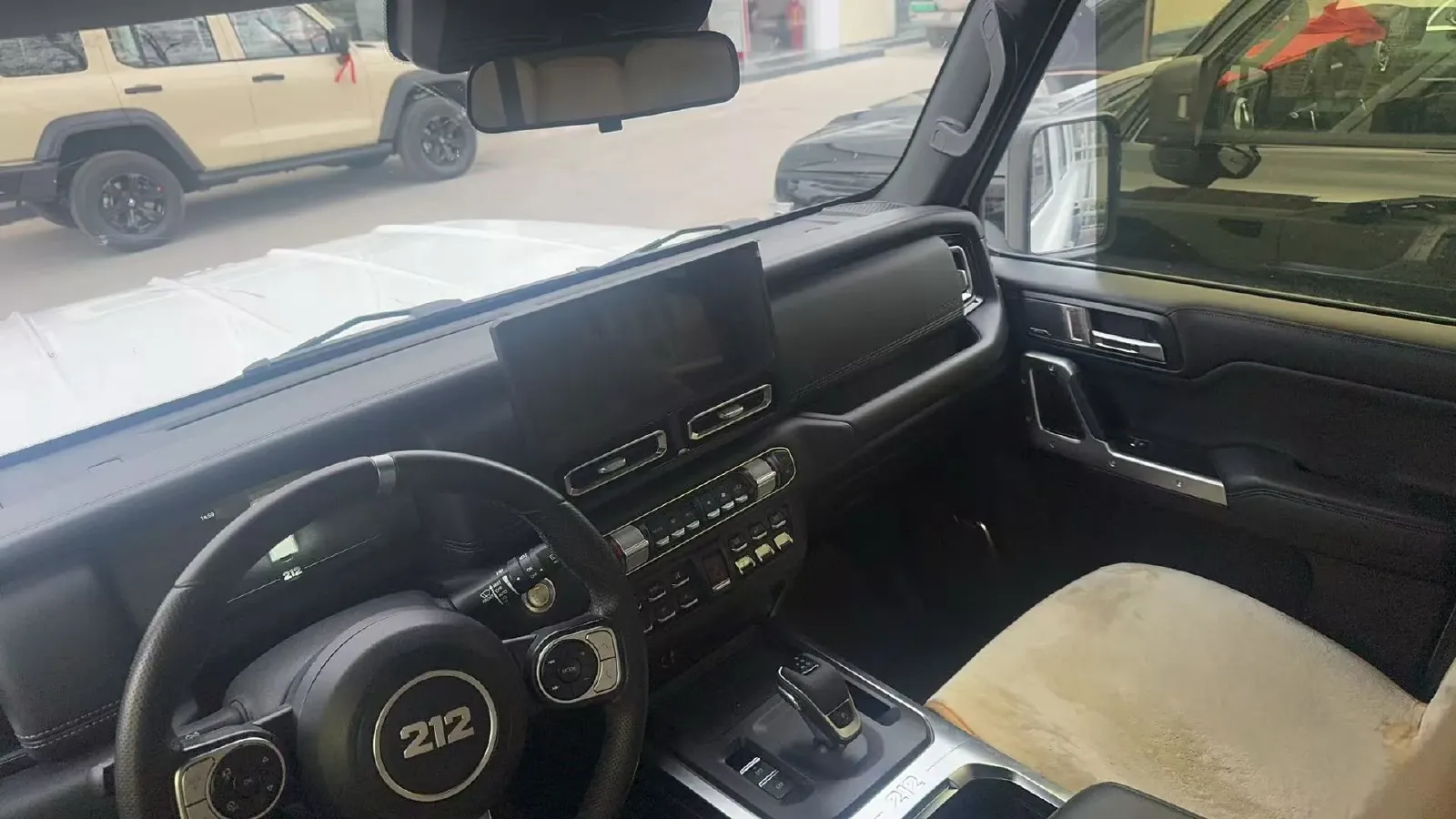 2024 212 212 T01 2.0T 252HP L4 8AT,autocango,china used car exporter,china ev exporter,chinese used car exporter,chinese used ev exporter