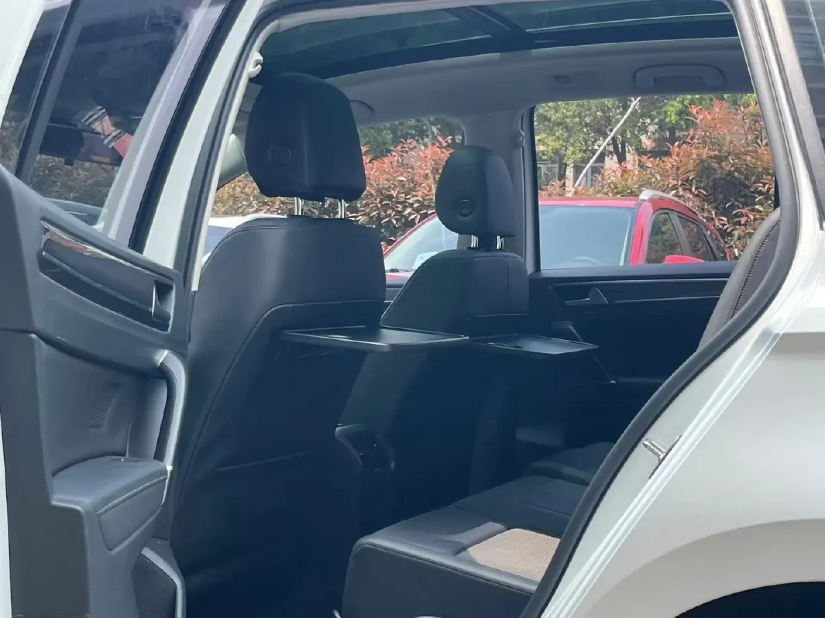 2019 Volkswagen Golf Sportsvan 1.4T 150HP L4 7DCT,autocango,china used car exporter,china ev exporter,chinese used car exporter,chinese used ev exporter