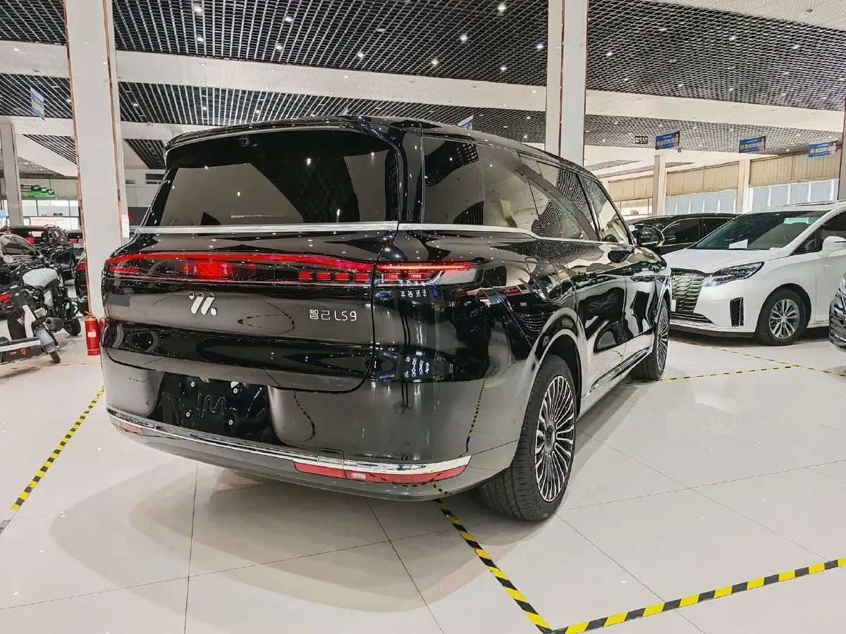 2026 IM LS9 REEV 155HP REEV,autocango,china used car exporter,china ev exporter,chinese used car exporter,chinese used ev exporter