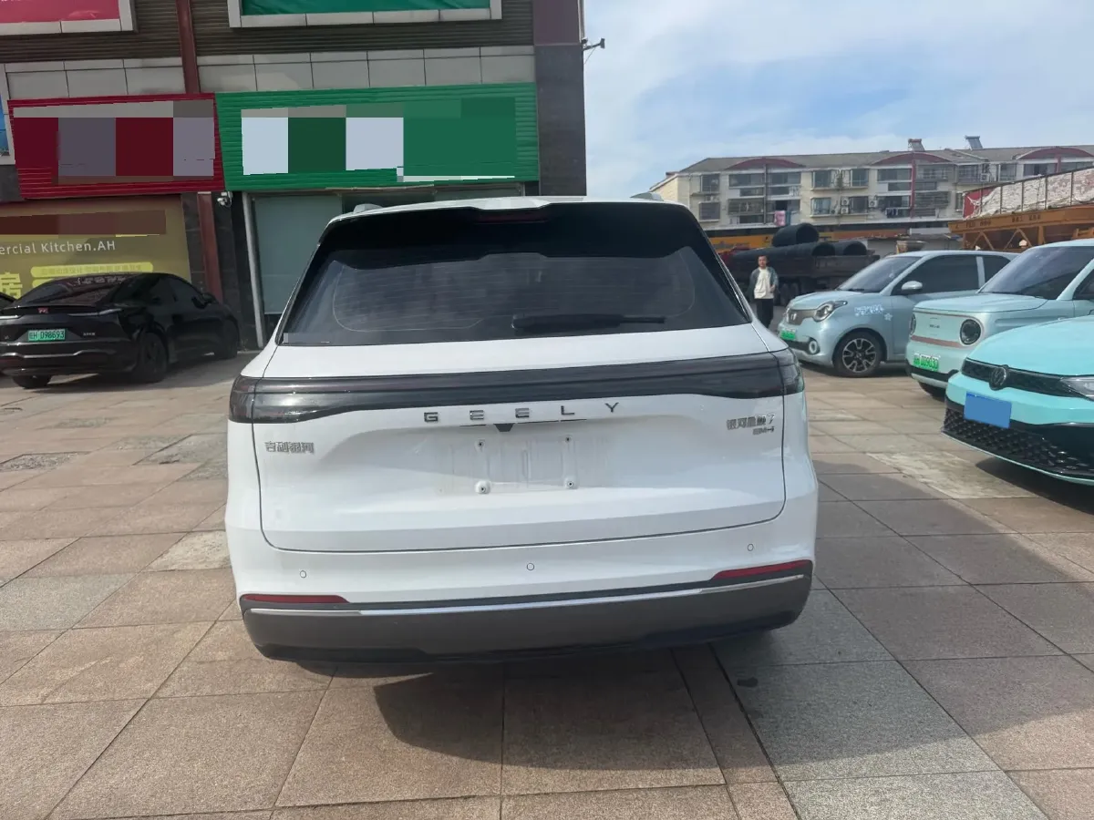 2025 LanDian E5 PLUS 1.5L 95HP L4 E-CVT PHEV 25KWH,autocango,china used car exporter,china ev exporter,chinese used car exporter,chinese used ev exporter