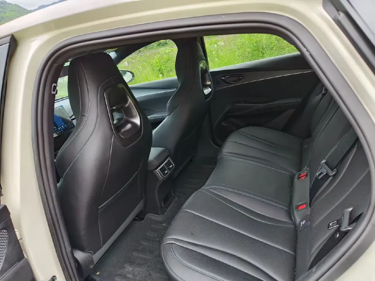 2025 BYD Seal05 DM-i 1.5L 101HP L4 E-CVT PHEV 7.68KWH,autocango,china used car exporter,china ev exporter,chinese used car exporter,chinese used ev exporter