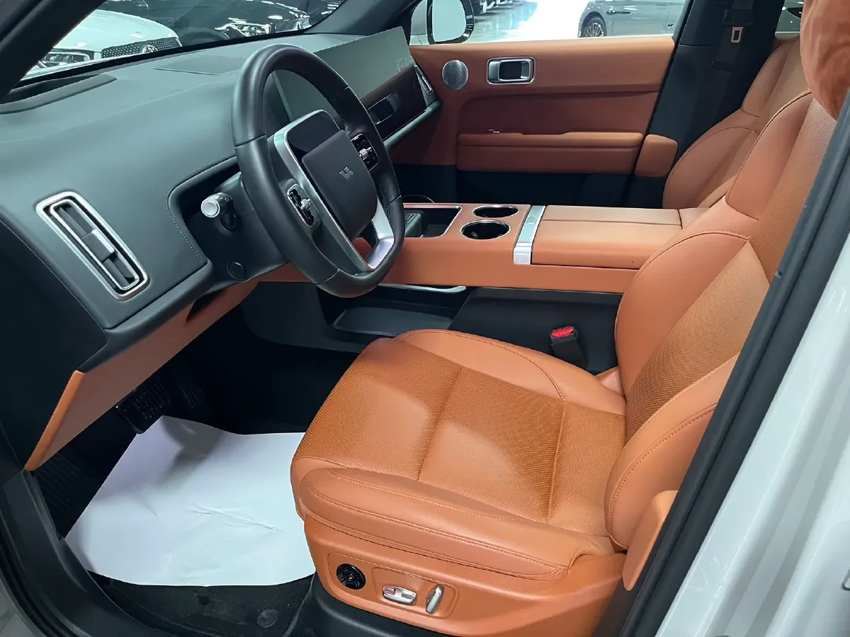 2025 Li L6 Range Extended 154HP L4 REEV,autocango,china used car exporter,china ev exporter,chinese used car exporter,chinese used ev exporter