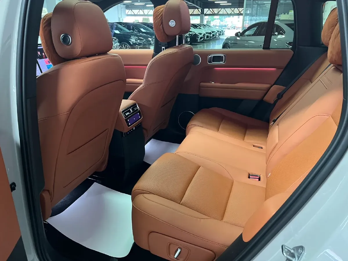 2025 Li L6 Range Extended 154HP L4 REEV,autocango,china used car exporter,china ev exporter,chinese used car exporter,chinese used ev exporter