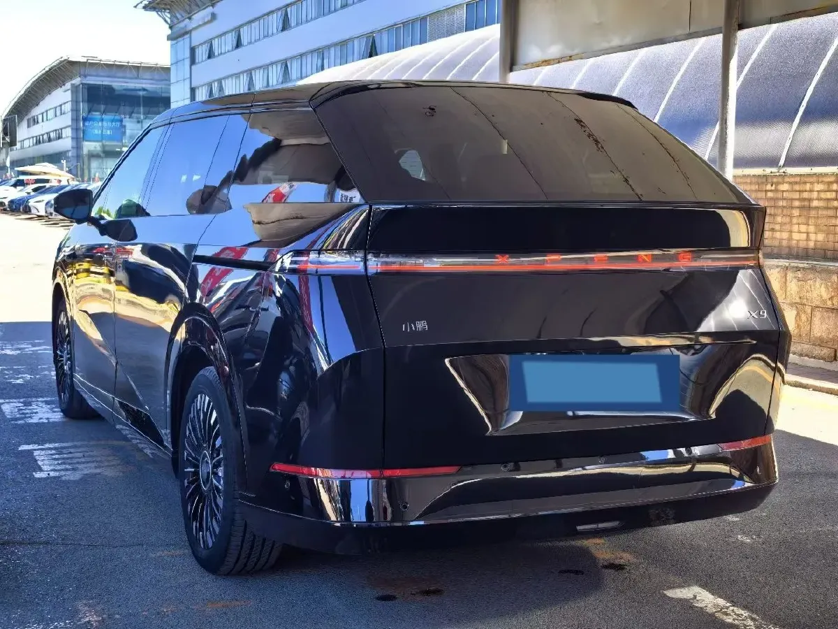 2025 Xpeng X9 BEV,autocango,china used car exporter,china ev exporter,chinese used car exporter,chinese used ev exporter