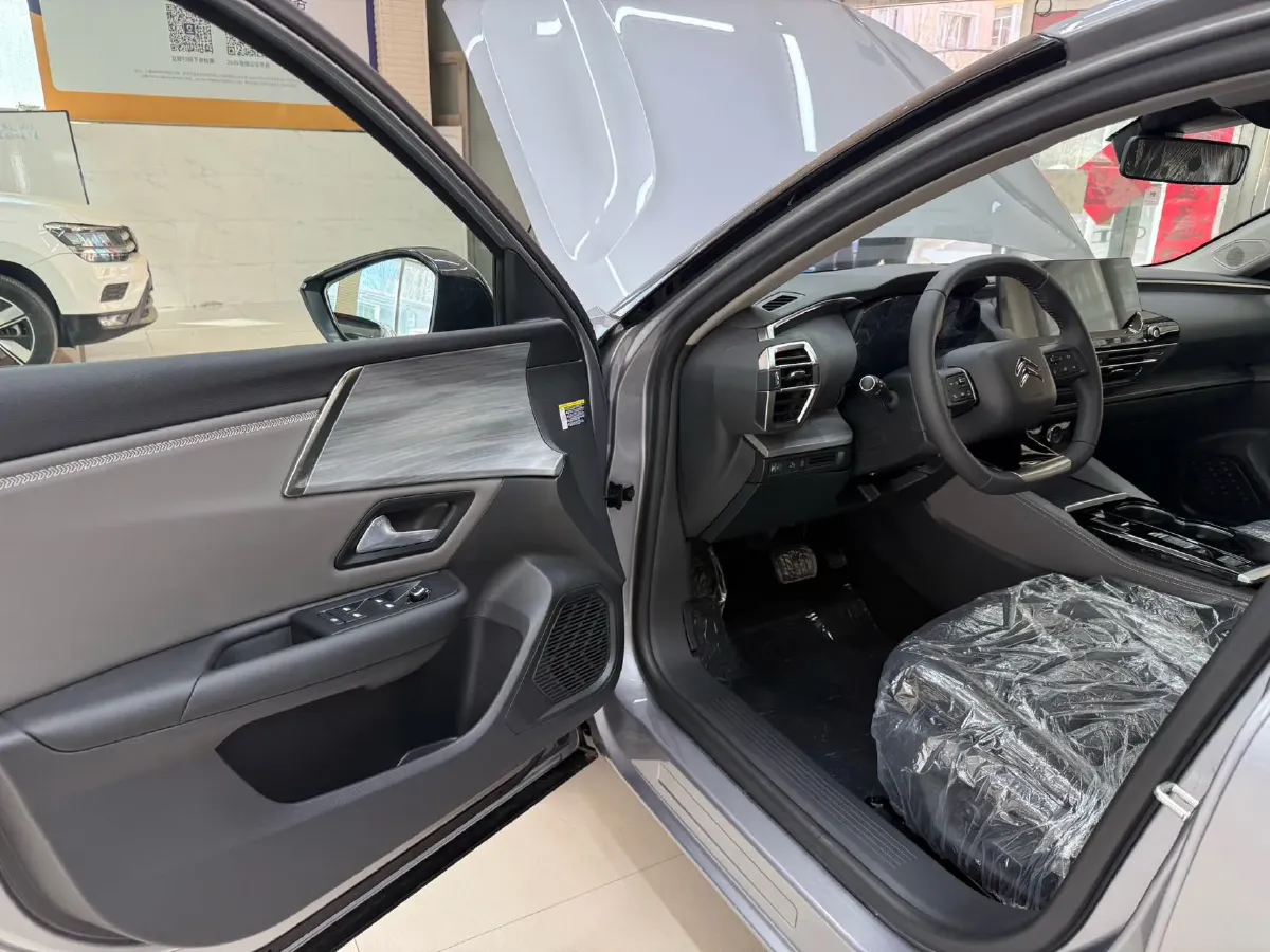 2024 Citroen C5 X 1.6T 175HP L4 8AT,autocango,china used car exporter,china ev exporter,chinese used car exporter,chinese used ev exporter