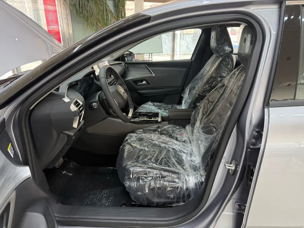 2024 Citroen C5 X 1.6T 175HP L4 8AT,autocango,china used car exporter,china ev exporter,chinese used car exporter,chinese used ev exporter