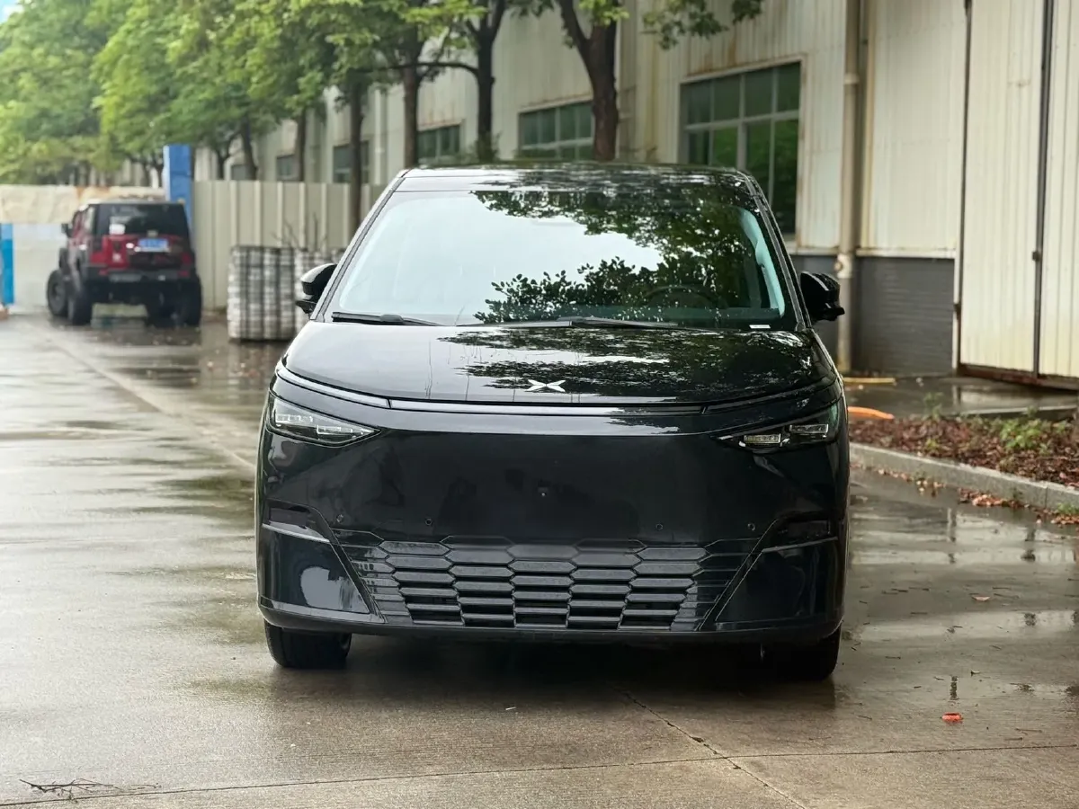 2024 Xpeng X9 BEV 101.5KWH,autocango,china used car exporter,china ev exporter,chinese used car exporter,chinese used ev exporter