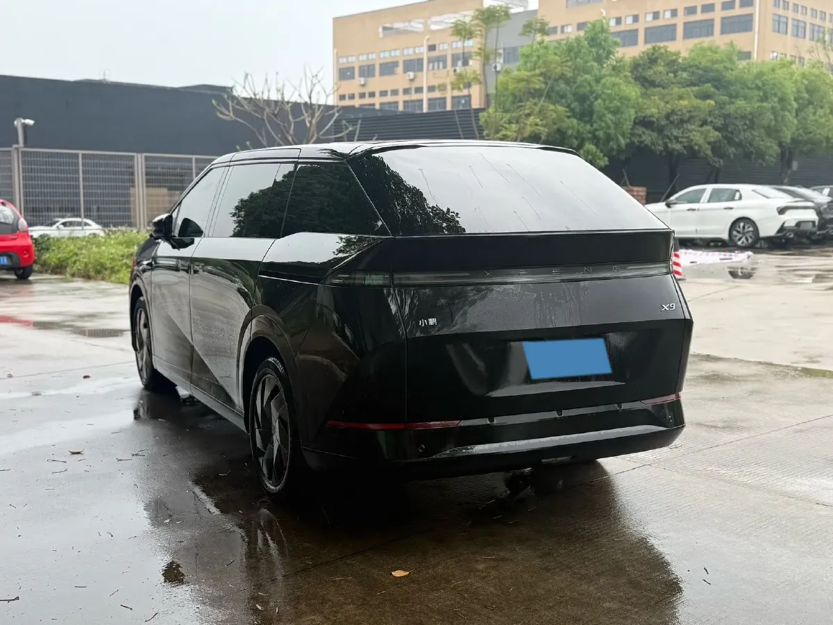 2024 Xpeng X9 BEV 101.5KWH,autocango,china used car exporter,china ev exporter,chinese used car exporter,chinese used ev exporter