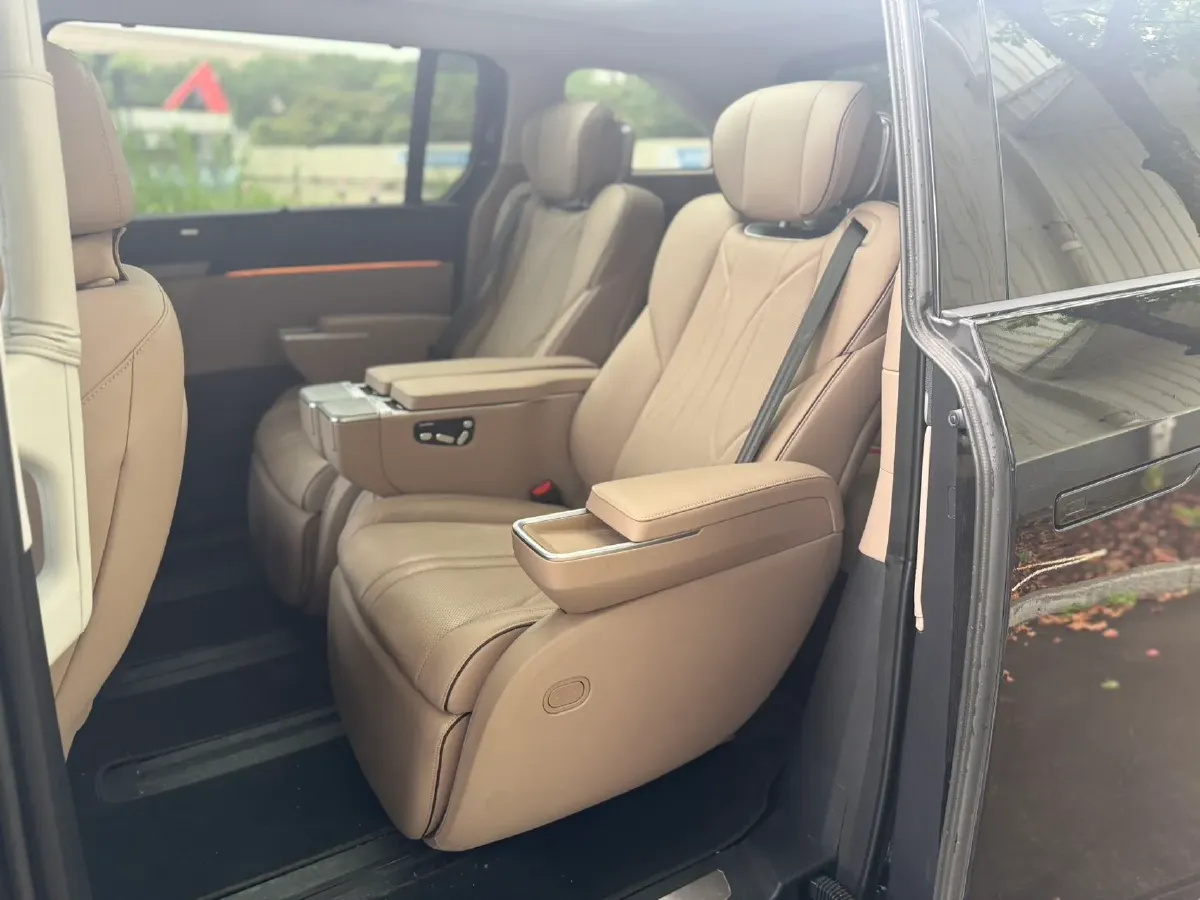 2024 Xpeng X9 BEV 101.5KWH,autocango,china used car exporter,china ev exporter,chinese used car exporter,chinese used ev exporter