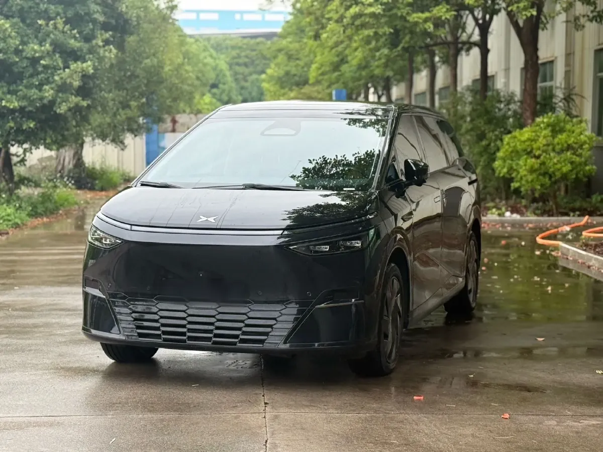 2024 Xpeng X9 BEV 101.5KWH,autocango,china used car exporter,china ev exporter,chinese used car exporter,chinese used ev exporter