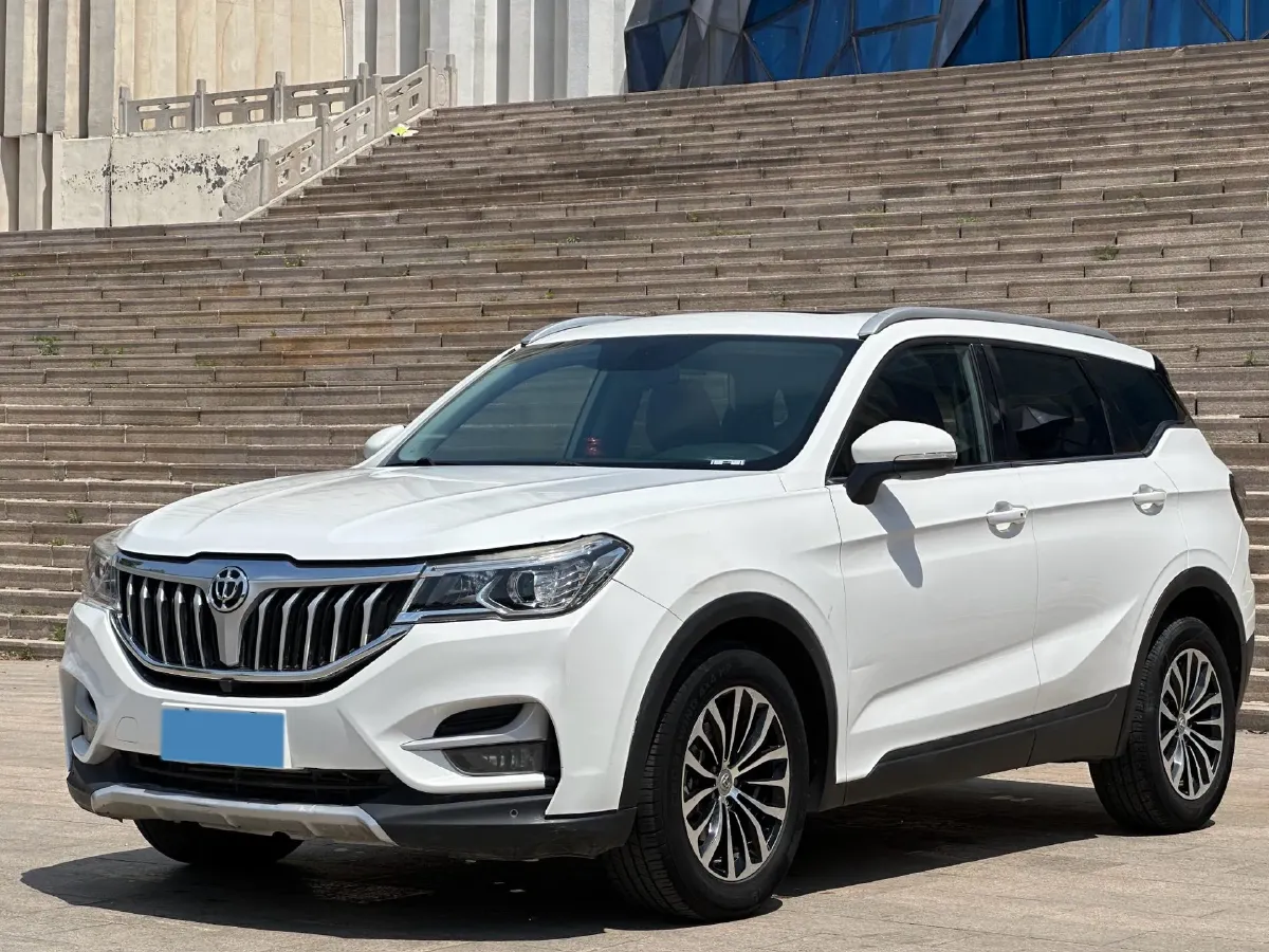 2018 Brilliance Auto V6 1.5T 150HP L4 7DCT,autocango,china used car exporter,china ev exporter,chinese used car exporter,chinese used ev exporter