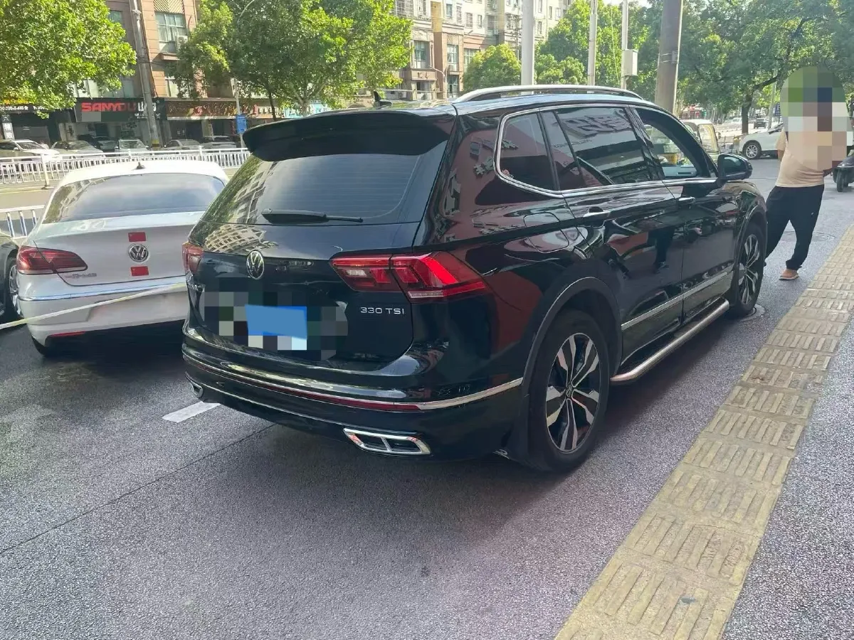 2025 Volkswagen Tiguan L 2.0T 186HP L4 7DCT,autocango,china used car exporter,china ev exporter,chinese used car exporter,chinese used ev exporter