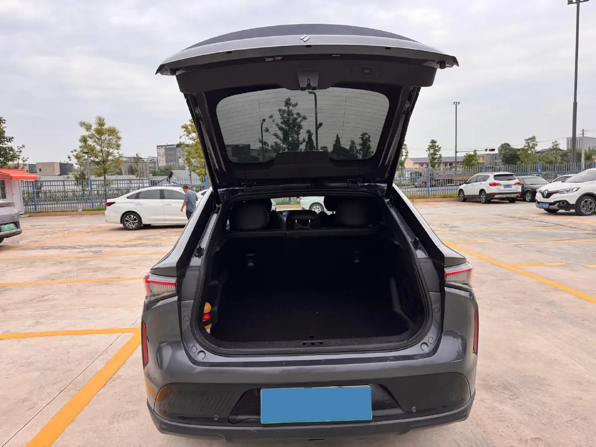 2023 Livan 7 BEV 68.03KWH,autocango,china used car exporter,china ev exporter,chinese used car exporter,chinese used ev exporter