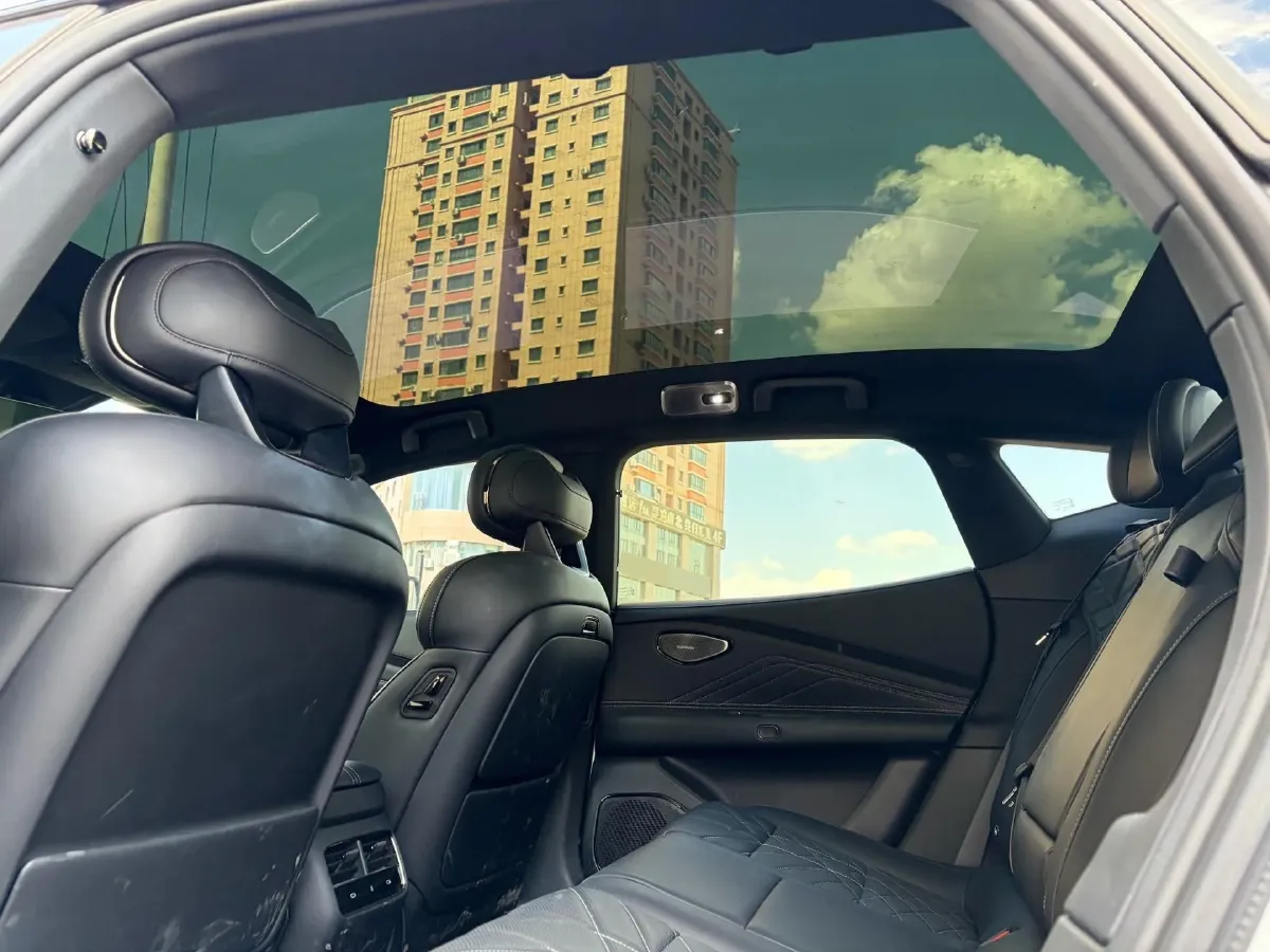 2025 LYNK&CO 10 EM-P 1.5T 163HP L4 3DHT PHEV,autocango,china used car exporter,china ev exporter,chinese used car exporter,chinese used ev exporter