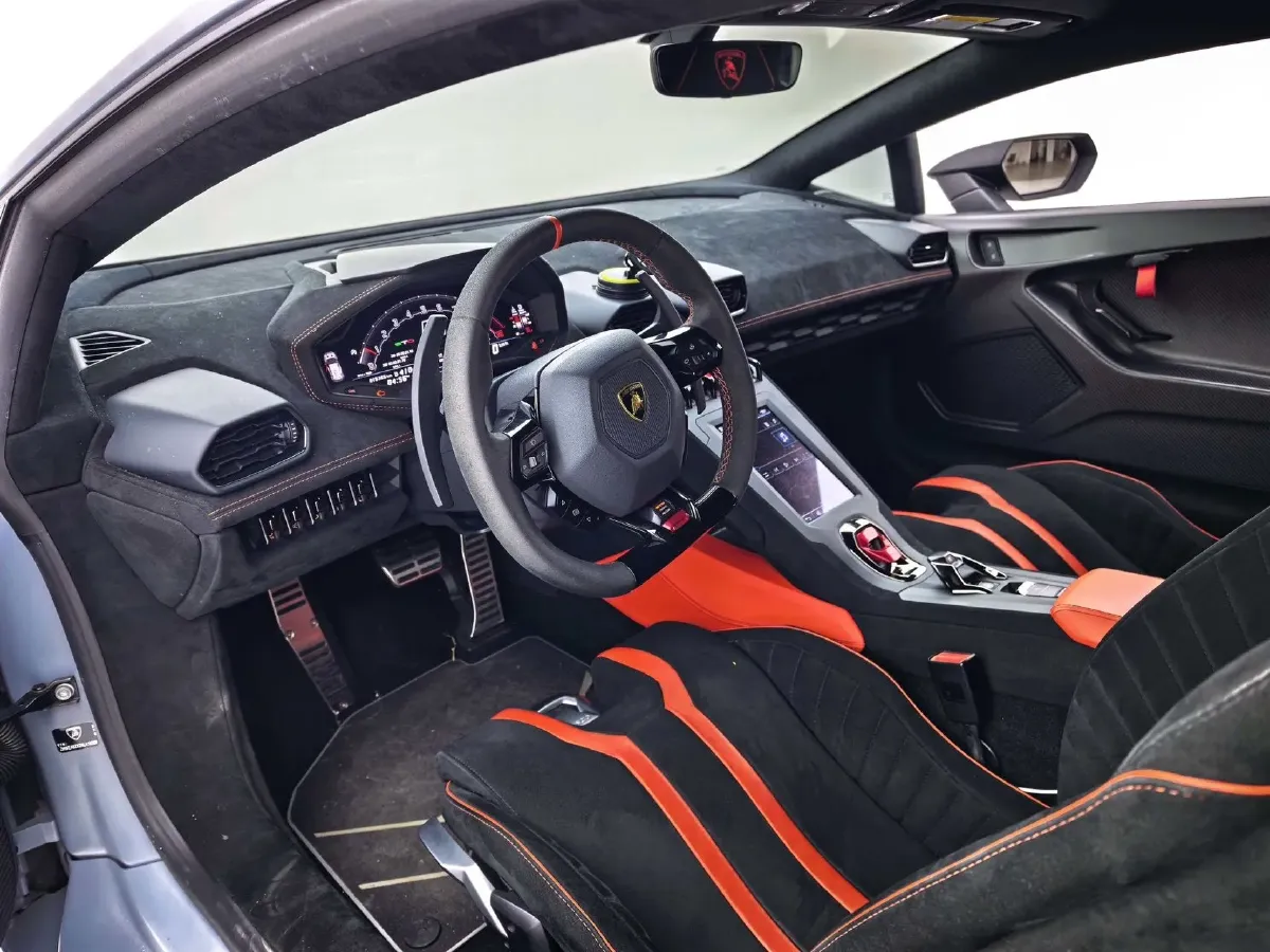 2021 Lamborghini Huracán 5.2L 640HP V10 7DCT,autocango,china used car exporter,china ev exporter,chinese used car exporter,chinese used ev exporter