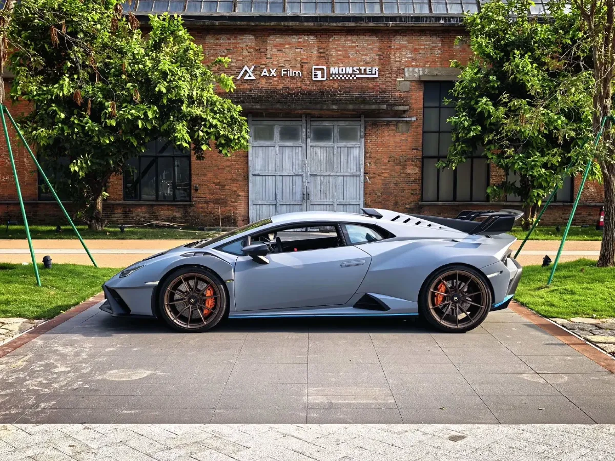 2021 Lamborghini Huracán 5.2L 640HP V10 7DCT,autocango,china used car exporter,china ev exporter,chinese used car exporter,chinese used ev exporter