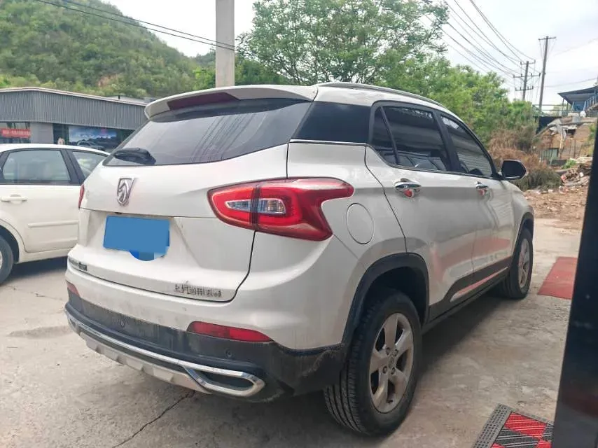 2017 HaiMa S5 Young Edition 1.6L 122HP L4 5MT,autocango,china used car exporter,china ev exporter,chinese used car exporter,chinese used ev exporter