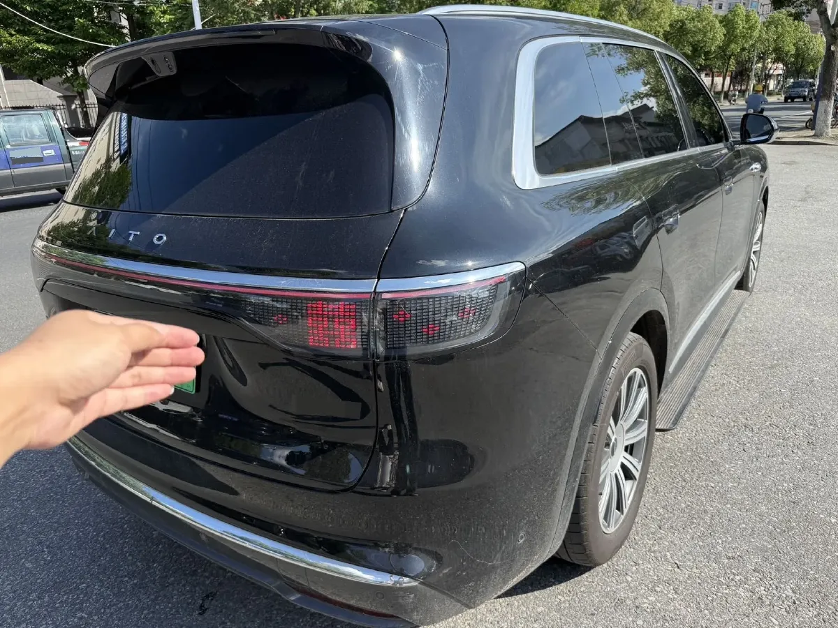 2025 AITO AITO M8 BEV,autocango,china used car exporter,china ev exporter,chinese used car exporter,chinese used ev exporter