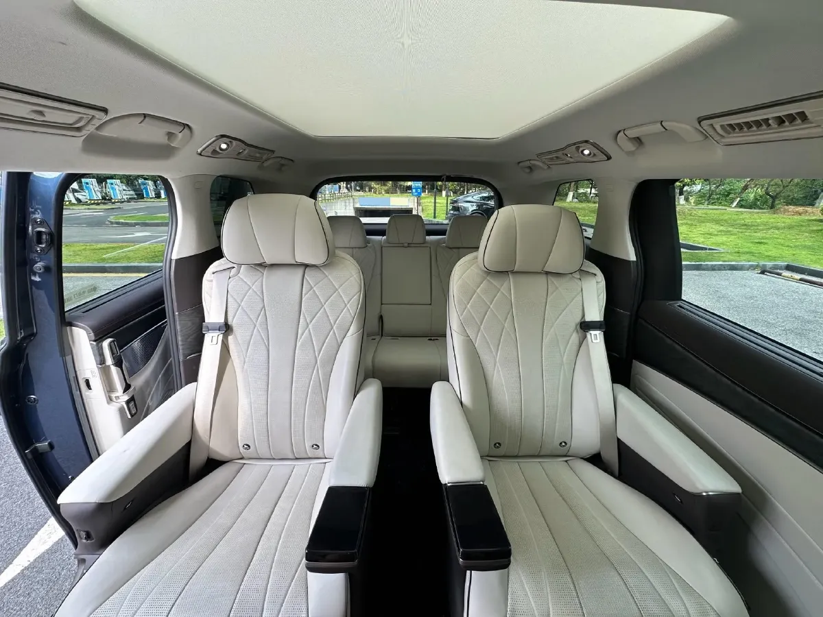 2024 Denza D9 1.5T 139HP L4 E-CVT PHEV 40KWH,autocango,china used car exporter,china ev exporter,chinese used car exporter,chinese used ev exporter