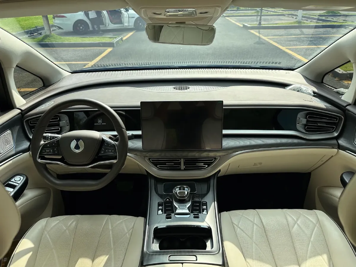2024 Denza D9 1.5T 139HP L4 E-CVT PHEV 40KWH,autocango,china used car exporter,china ev exporter,chinese used car exporter,chinese used ev exporter