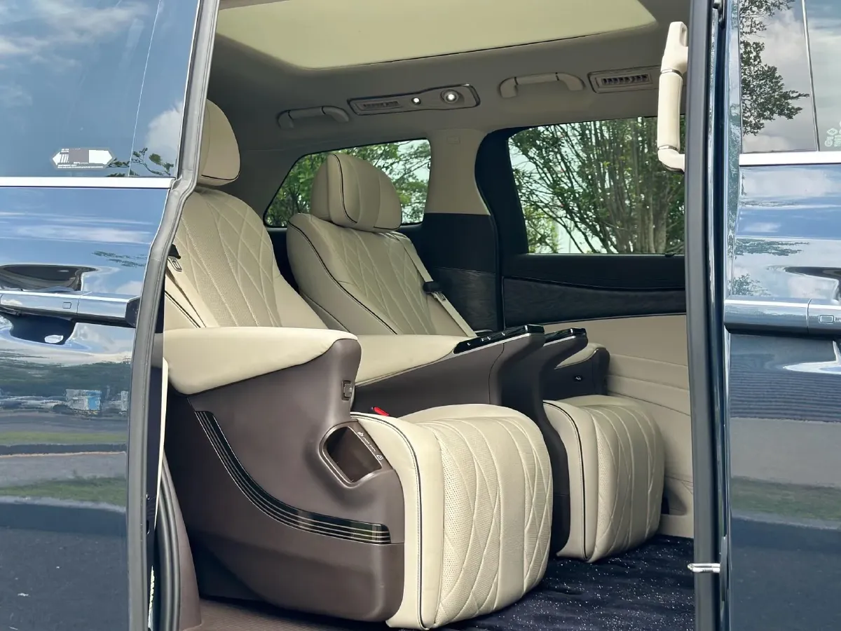 2024 Denza D9 1.5T 139HP L4 E-CVT PHEV 40KWH,autocango,china used car exporter,china ev exporter,chinese used car exporter,chinese used ev exporter