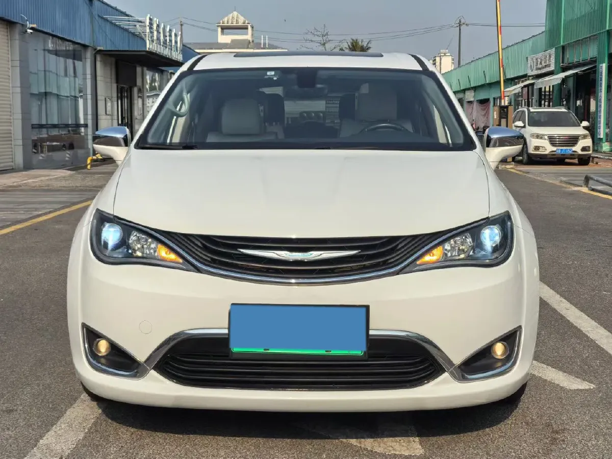 2018 Chrysler Pacifica 3.6L 245HP V6 E-CVT PHEV 16KWH,autocango,china used car exporter,china ev exporter,chinese used car exporter,chinese used ev exporter