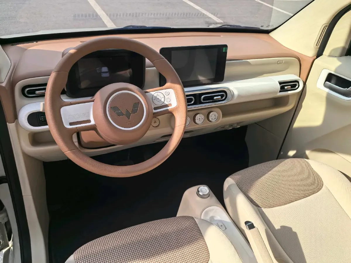 2024 WuLing HongGuang MINI EV BEV 17.3KWH,autocango,china used car exporter,china ev exporter,chinese used car exporter,chinese used ev exporter