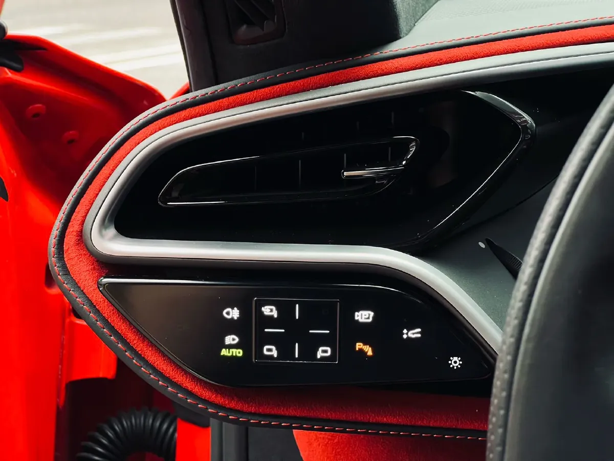 2021 Ferrari 296 3.0T 663HP V6 8DCT PHEV 7.45KWH,autocango,china used car exporter,china ev exporter,chinese used car exporter,chinese used ev exporter