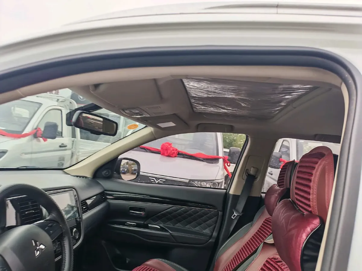 2020 Mitsubishi Outlander 2.0L 166HP L4 CVT,autocango,china used car exporter,china ev exporter,chinese used car exporter,chinese used ev exporter