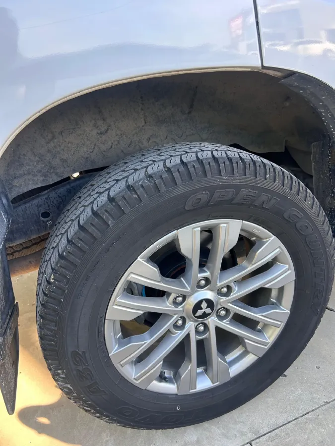 2020 Mitsubishi Pajero 3.0L 209HP V6 8AT,autocango,china used car exporter,china ev exporter,chinese used car exporter,chinese used ev exporter