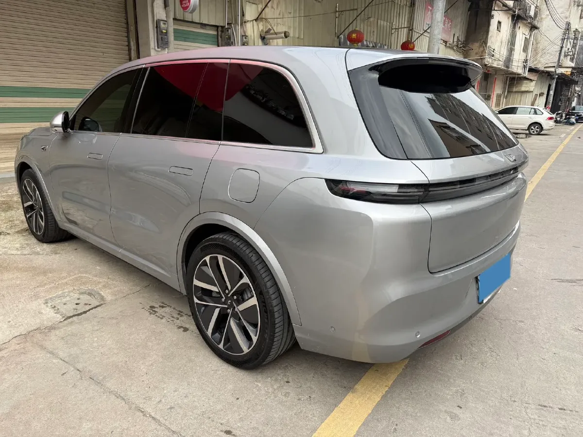 2023 Li L8 Range Extended 154HP REEV 40.9KWH,autocango,china used car exporter,china ev exporter,chinese used car exporter,chinese used ev exporter