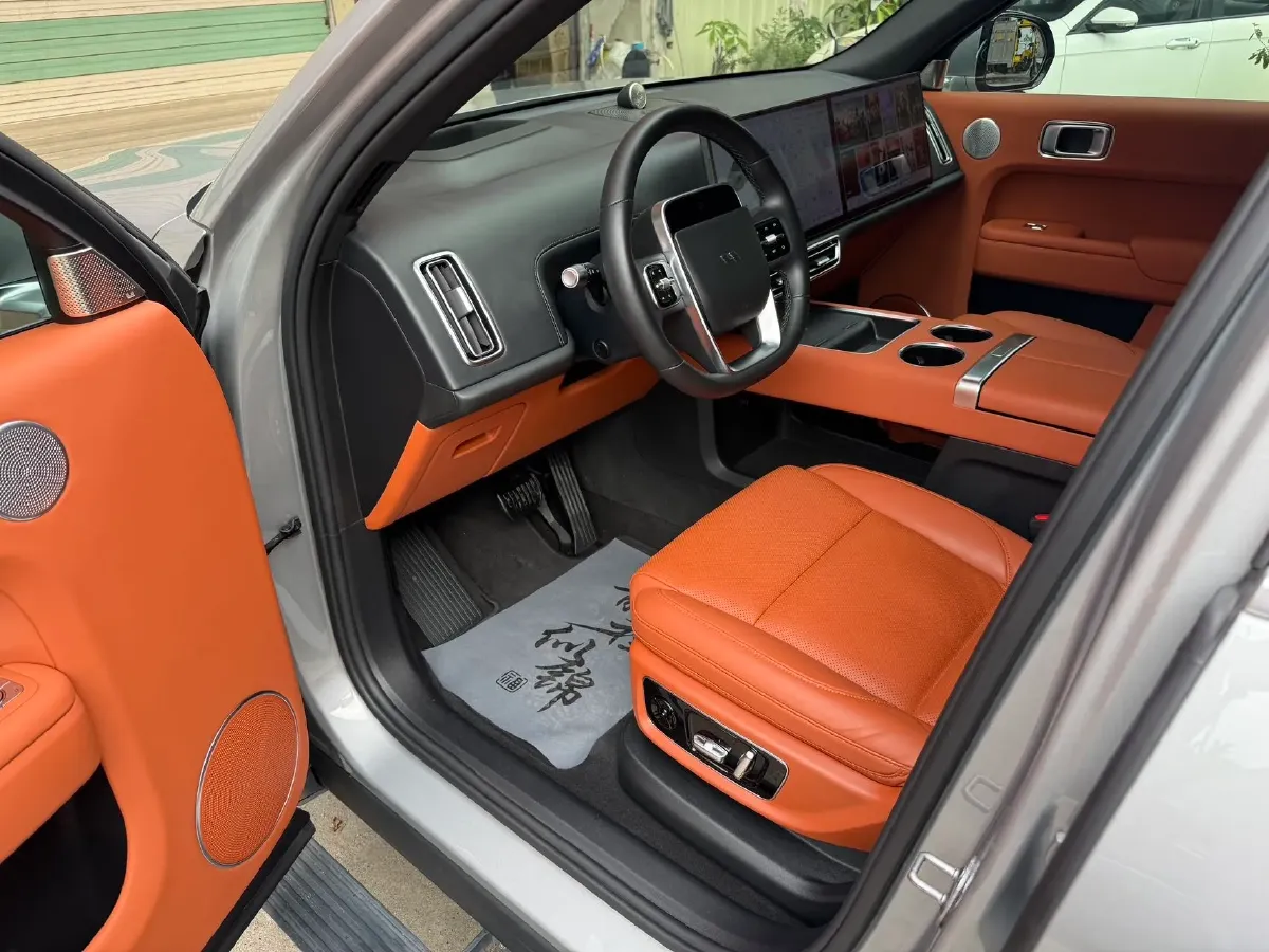 2023 Li L8 Range Extended 154HP REEV 40.9KWH,autocango,china used car exporter,china ev exporter,chinese used car exporter,chinese used ev exporter