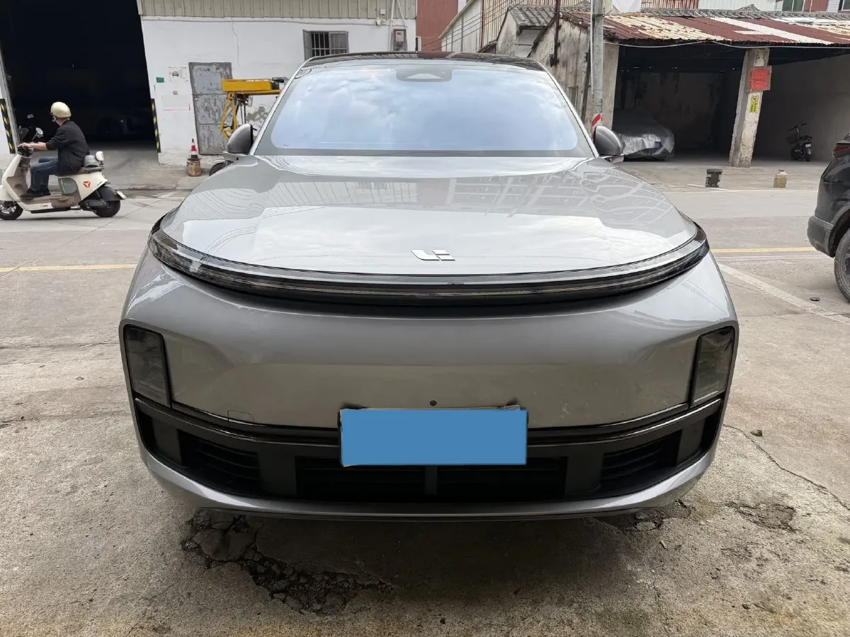 2023 Li L8 Range Extended 154HP REEV 40.9KWH,autocango,china used car exporter,china ev exporter,chinese used car exporter,chinese used ev exporter