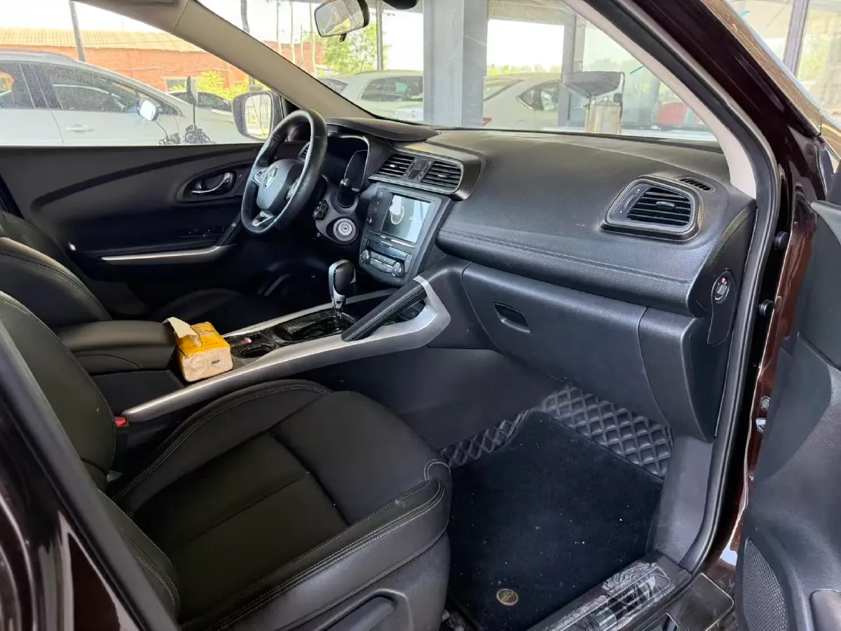 2017 Renault Kadjar 2.0L 150HP L4 CVT,autocango,china used car exporter,china ev exporter,chinese used car exporter,chinese used ev exporter