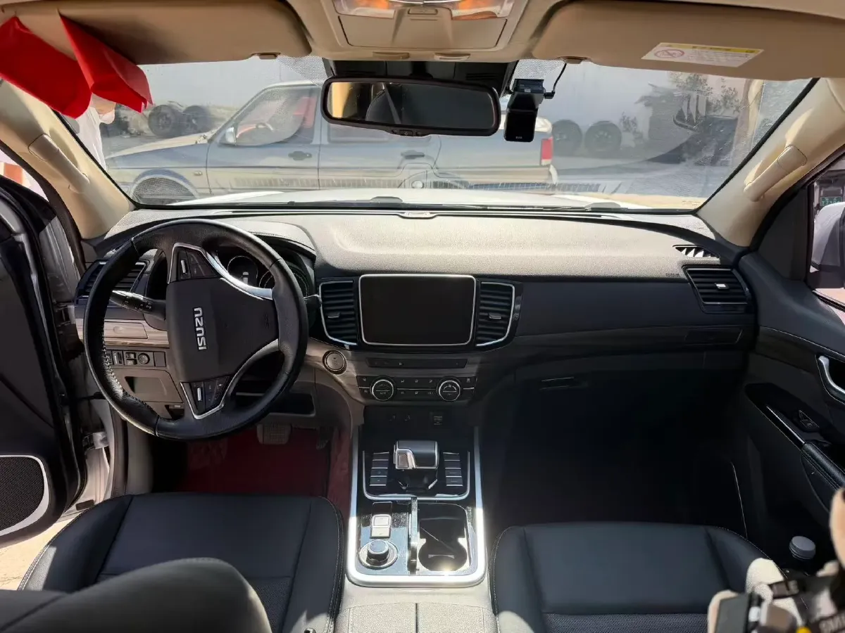 2022 Isuzu Mu-X 2.0T 220HP L4 8AT,autocango,china used car exporter,china ev exporter,chinese used car exporter,chinese used ev exporter