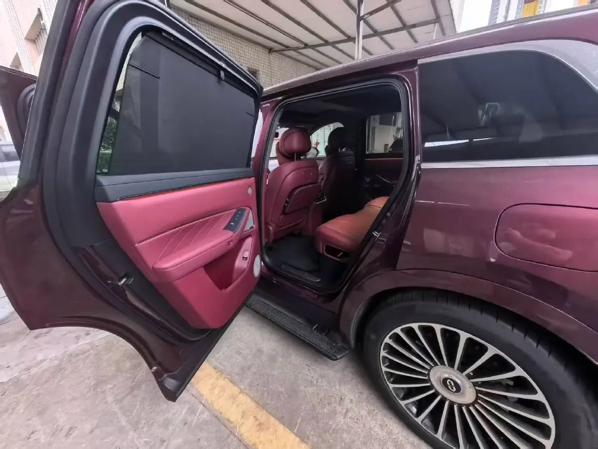 2025 AITO AITO M8 REEV 160HP REEV 53.4KWH,autocango,china used car exporter,china ev exporter,chinese used car exporter,chinese used ev exporter