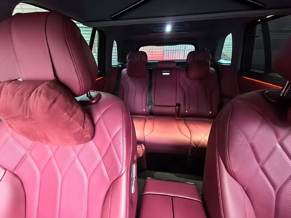 2025 AITO AITO M8 REEV 160HP REEV 53.4KWH,autocango,china used car exporter,china ev exporter,chinese used car exporter,chinese used ev exporter