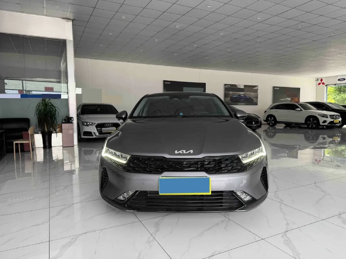 2021 Toyota Camry 2.0L 178HP L4 CVT,autocango,china used car exporter,china ev exporter,chinese used car exporter,chinese used ev exporter