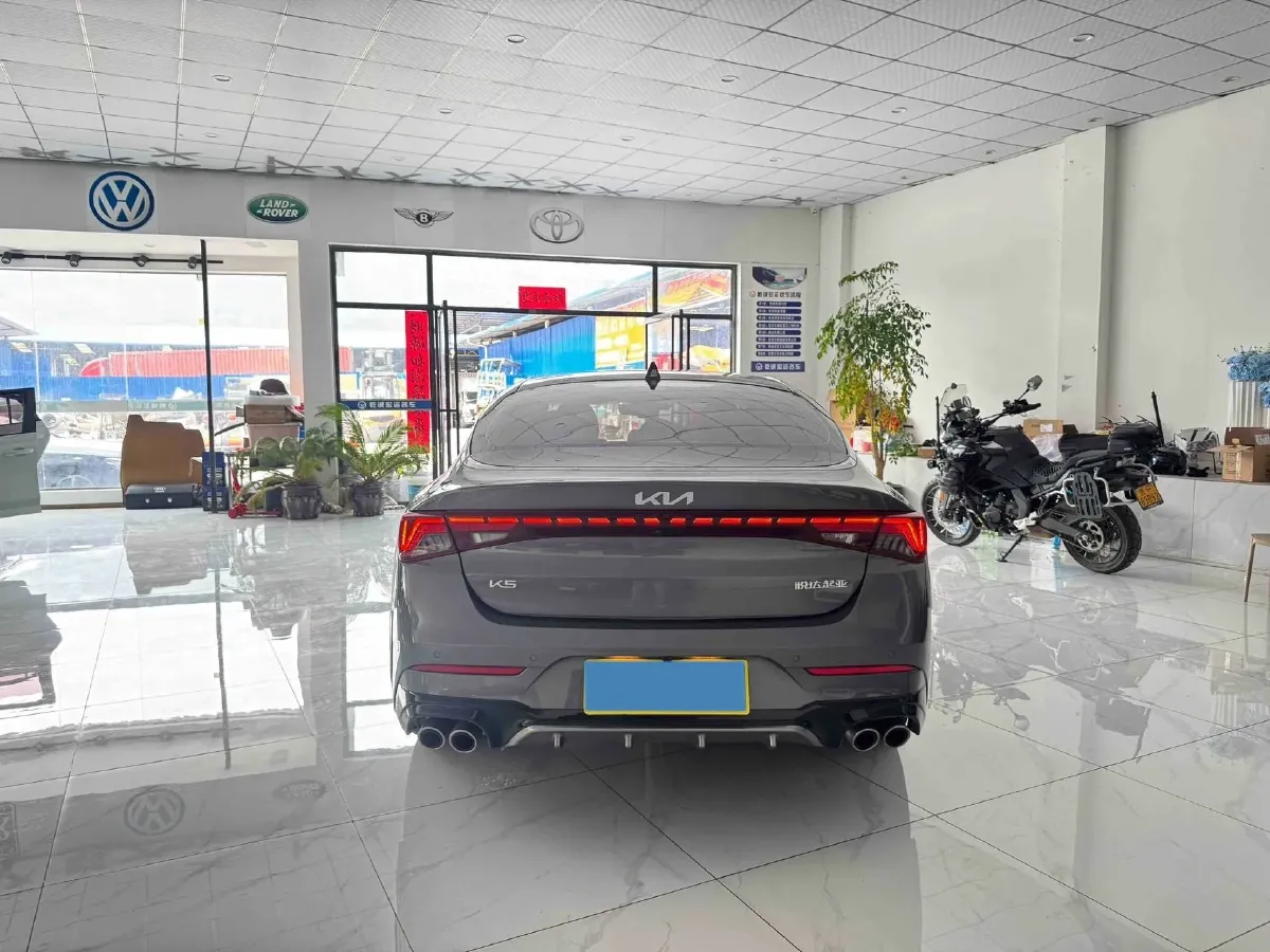 2021 Toyota Camry 2.0L 178HP L4 CVT,autocango,china used car exporter,china ev exporter,chinese used car exporter,chinese used ev exporter