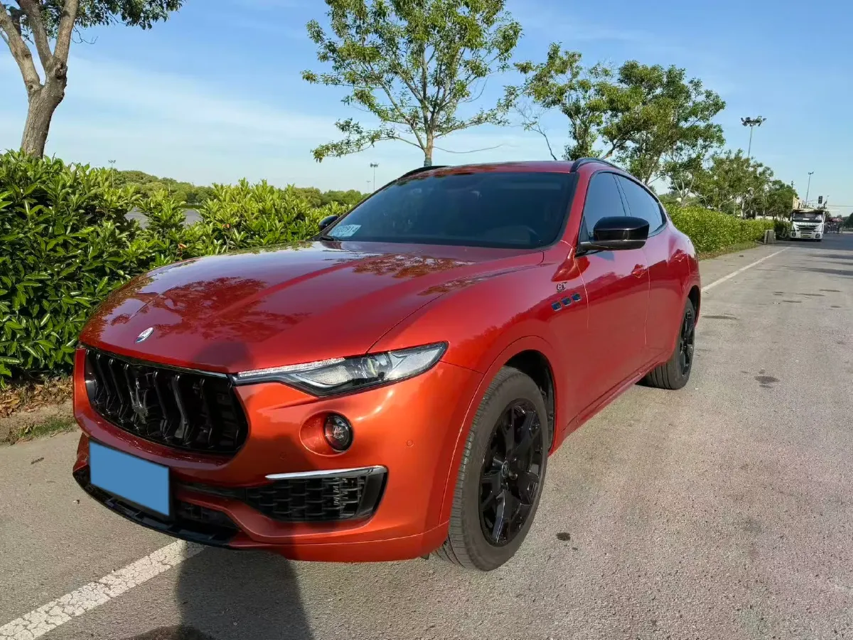 2022 Maserati Levante 2.0T 330HP L4 8AT,autocango,china used car exporter,china ev exporter,chinese used car exporter,chinese used ev exporter