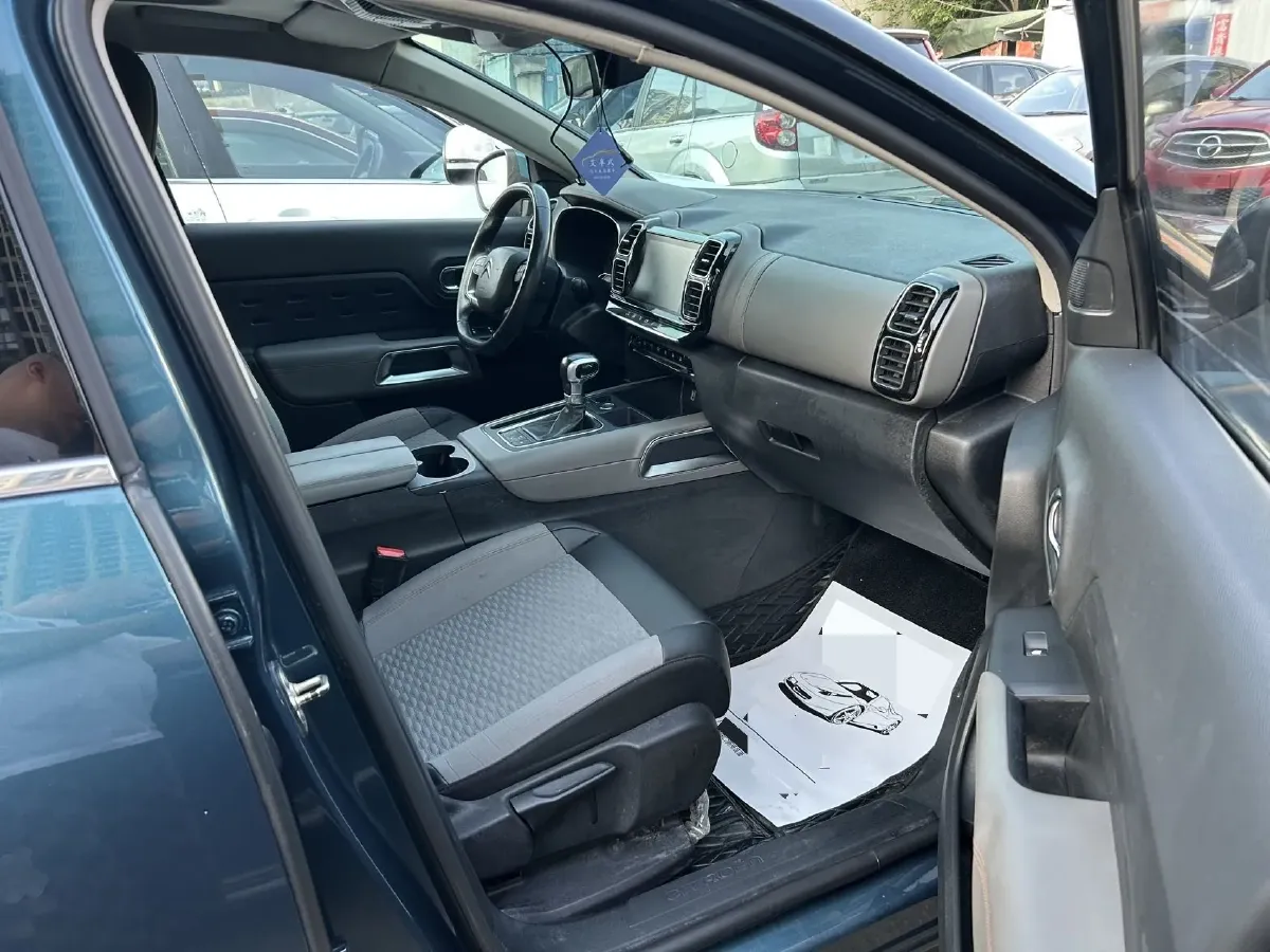 2017 Citroen C5 Aircross 1.6T 167HP L4 6AT,autocango,china used car exporter,china ev exporter,chinese used car exporter,chinese used ev exporter
