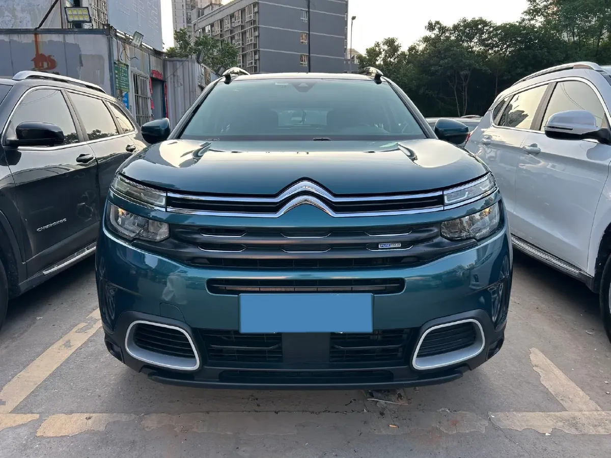 2017 Citroen C5 Aircross 1.6T 167HP L4 6AT,autocango,china used car exporter,china ev exporter,chinese used car exporter,chinese used ev exporter