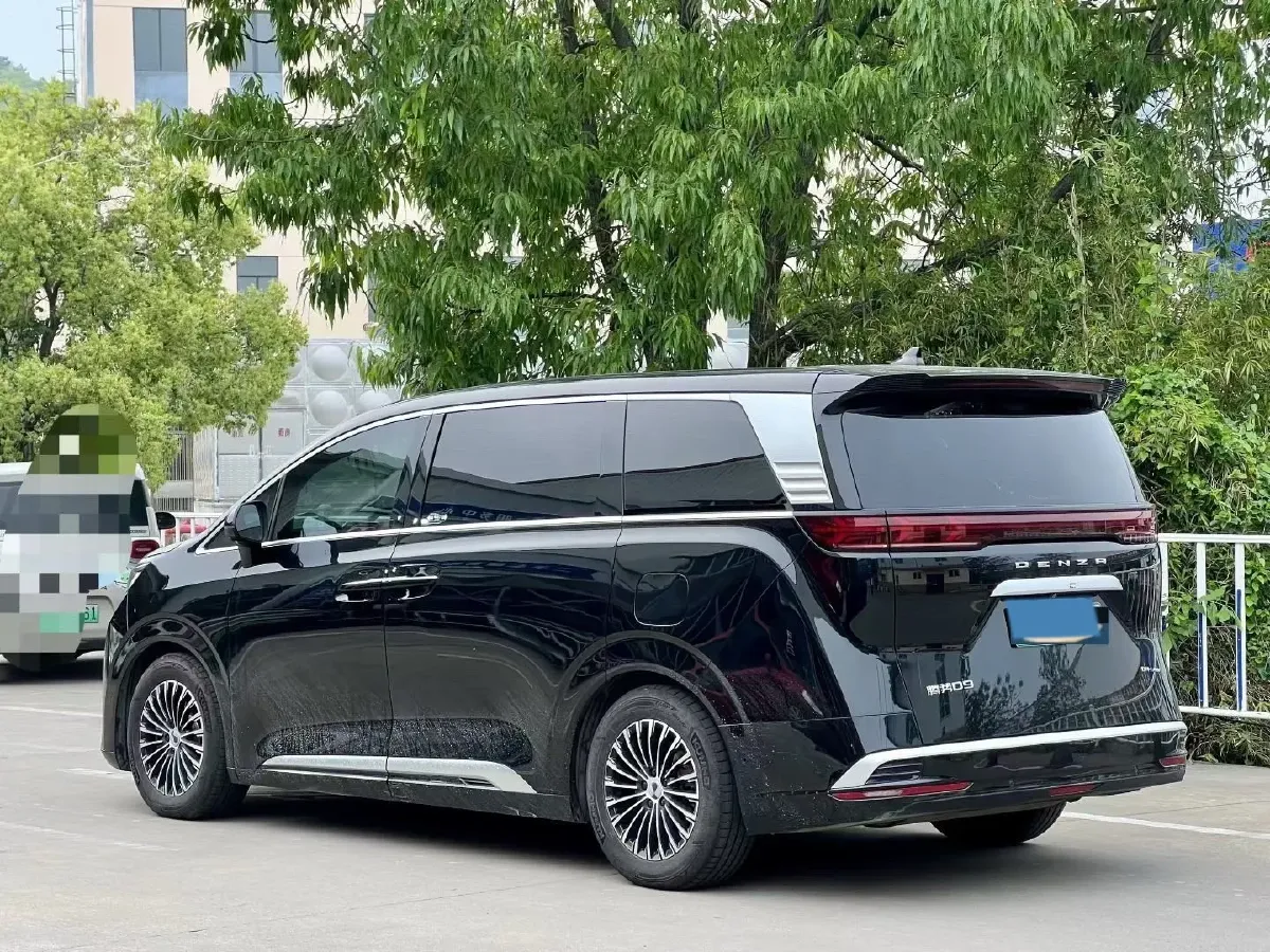 2025 Denza D9 1.5T 156HP L4 E-CVT PHEV,autocango,china used car exporter,china ev exporter,chinese used car exporter,chinese used ev exporter