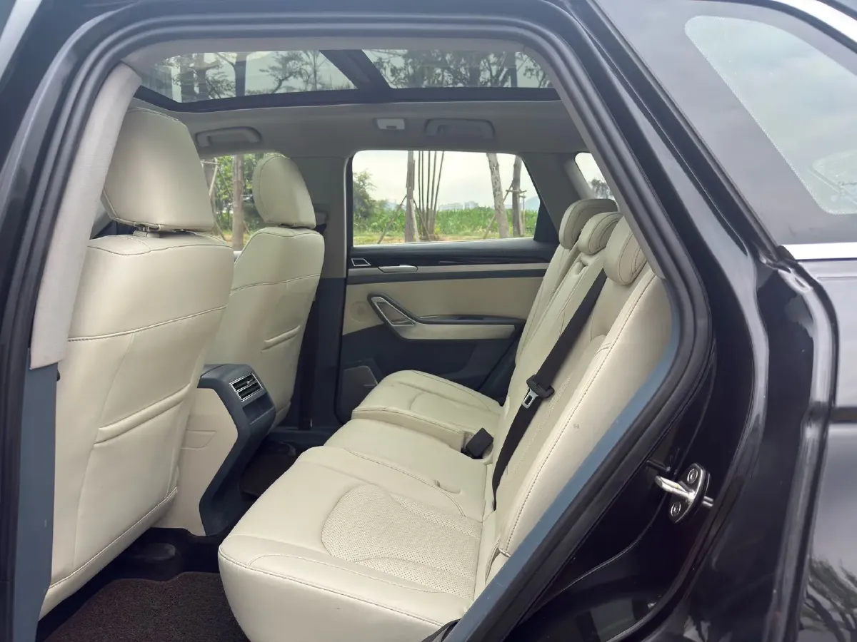 2017 Zotye Damy X7 2.0T 190HP L4 6DCT,autocango,china used car exporter,china ev exporter,chinese used car exporter,chinese used ev exporter