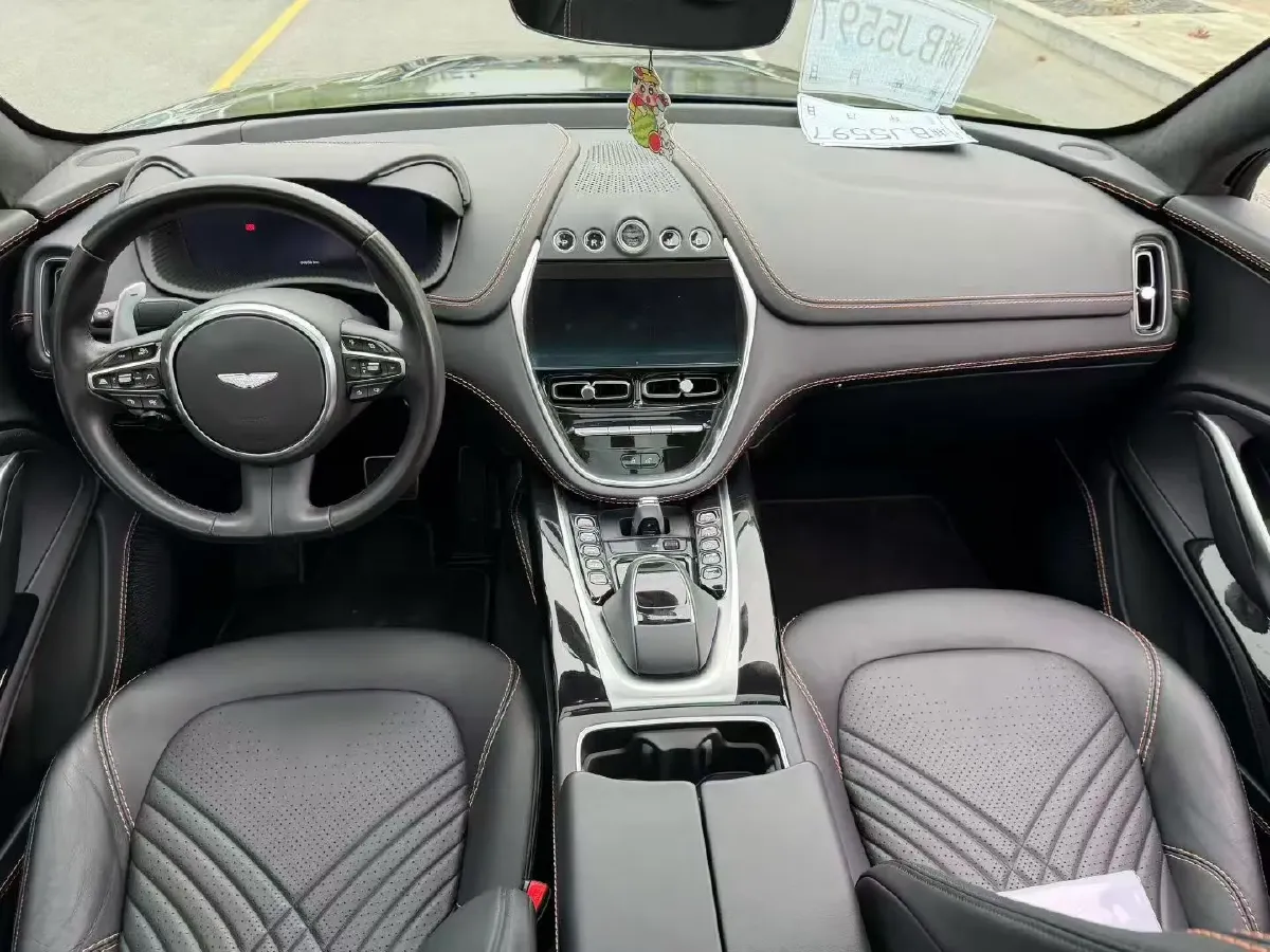 2022 Aston Martin DBX 3.0T 435HP L6 9AT,autocango,china used car exporter,china ev exporter,chinese used car exporter,chinese used ev exporter