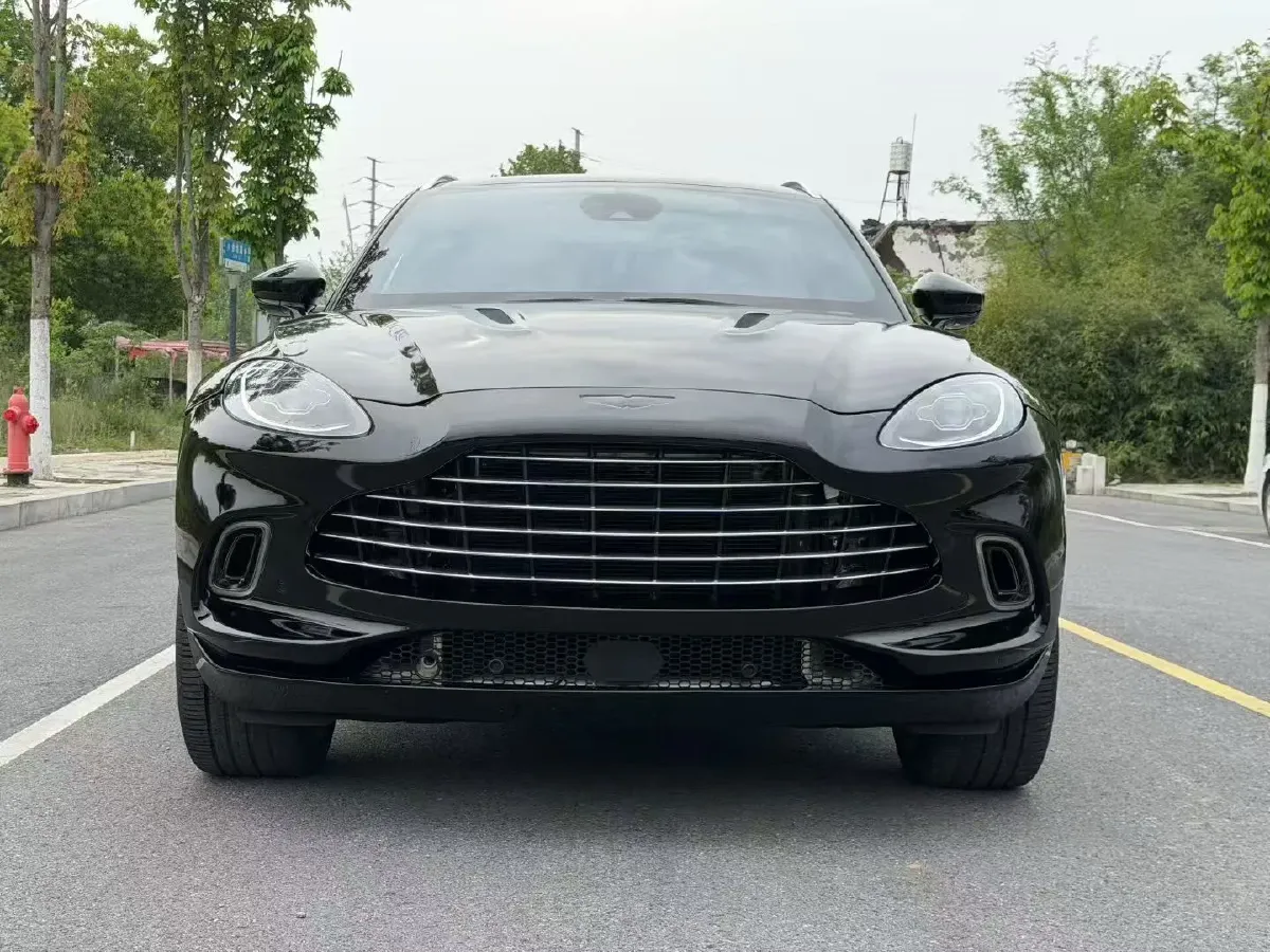 2022 Aston Martin DBX 3.0T 435HP L6 9AT,autocango,china used car exporter,china ev exporter,chinese used car exporter,chinese used ev exporter