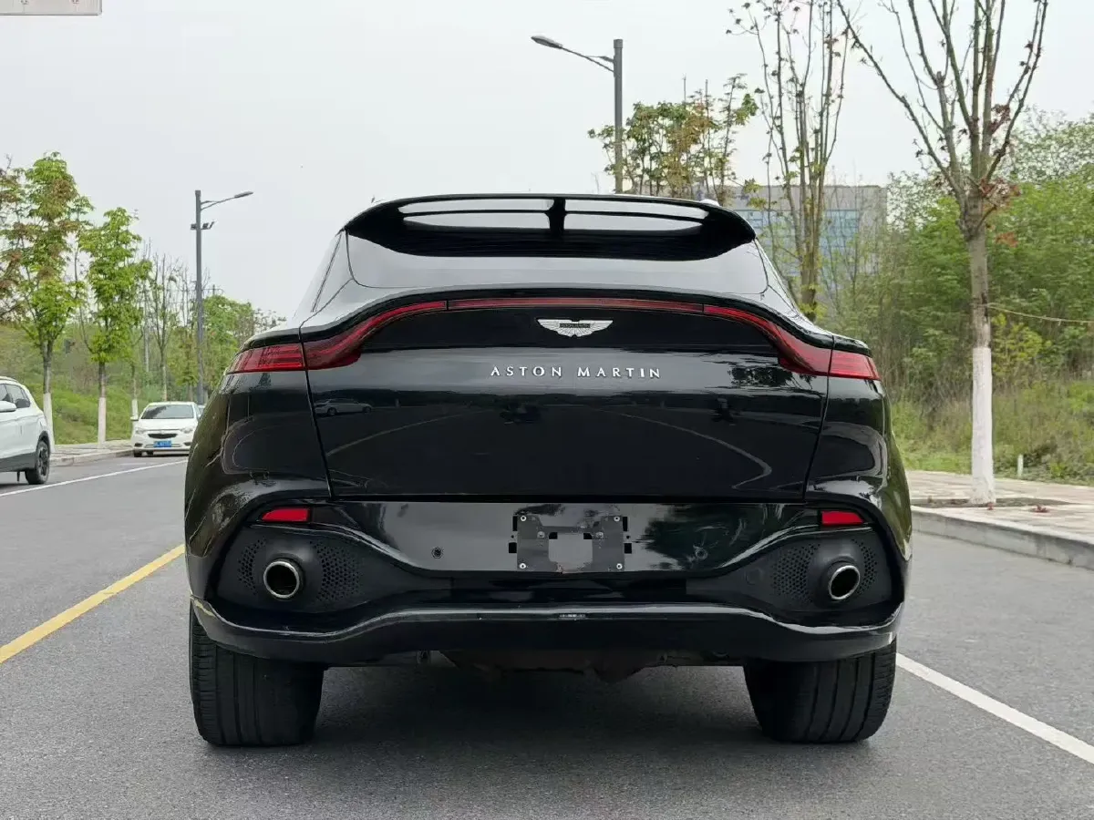 2022 Aston Martin DBX 3.0T 435HP L6 9AT,autocango,china used car exporter,china ev exporter,chinese used car exporter,chinese used ev exporter