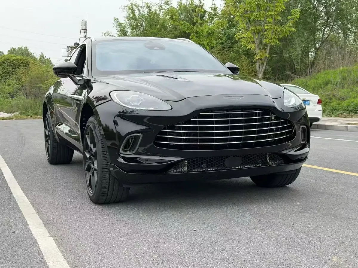 2022 Aston Martin DBX 3.0T 435HP L6 9AT,autocango,china used car exporter,china ev exporter,chinese used car exporter,chinese used ev exporter
