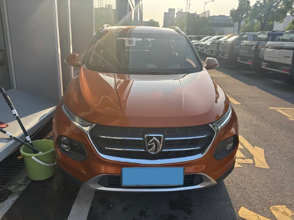 2017 BaoJun 310W 1.5L 105HP L4 6MT,autocango,china used car exporter,china ev exporter,chinese used car exporter,chinese used ev exporter