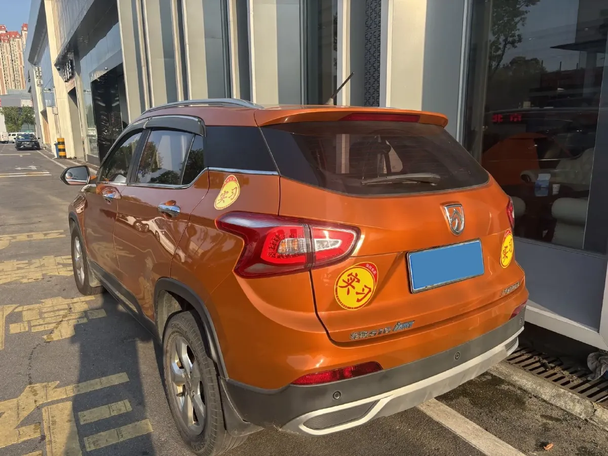 2017 BaoJun 310W 1.5L 105HP L4 6MT,autocango,china used car exporter,china ev exporter,chinese used car exporter,chinese used ev exporter